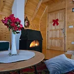 Nadiaa Wood House