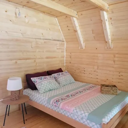 Nadiaa Wood House فيلة *