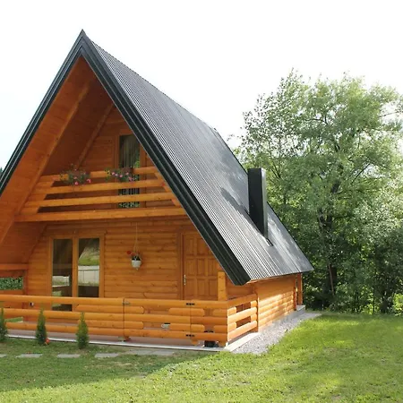 Nadiaa Wood House * Ilidža