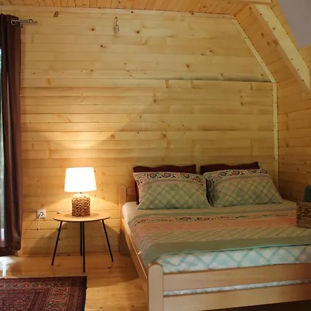 Villa Nadiaa Wood House *